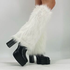 Vintage Y2K Faux Fur Festival Rave Apres Ski Plush Leg Warmers Boot Covers